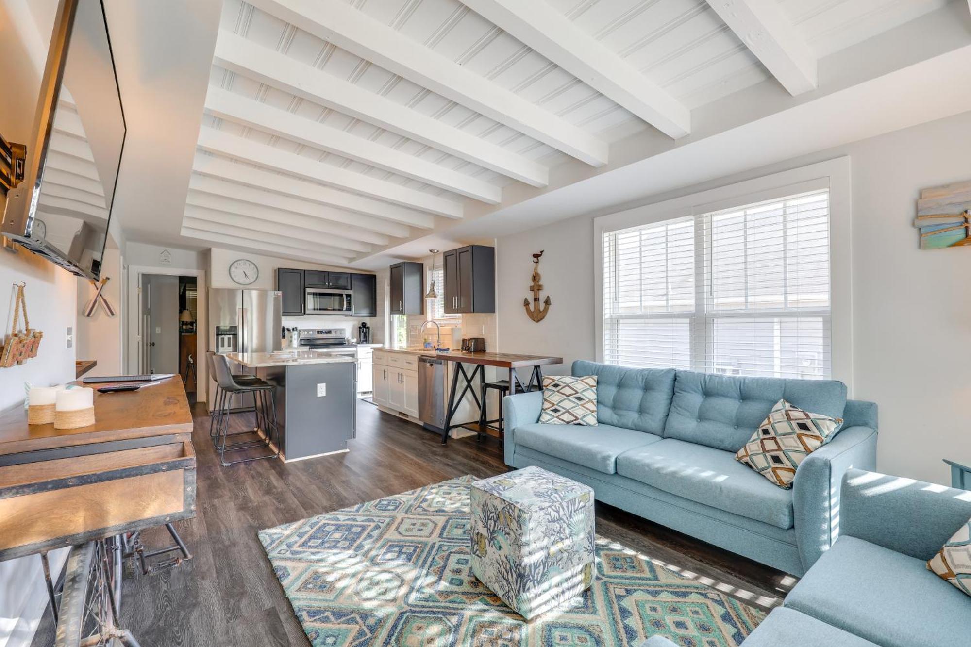 Modern Oak Island Escape 1 Mile To Long Beach! Exteriör bild