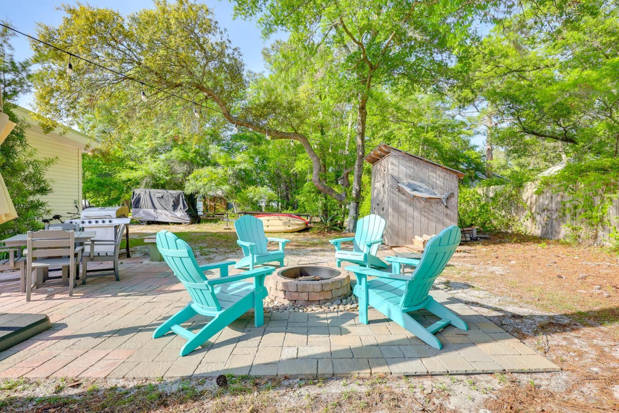Modern Oak Island Escape 1 Mile To Long Beach! Exteriör bild