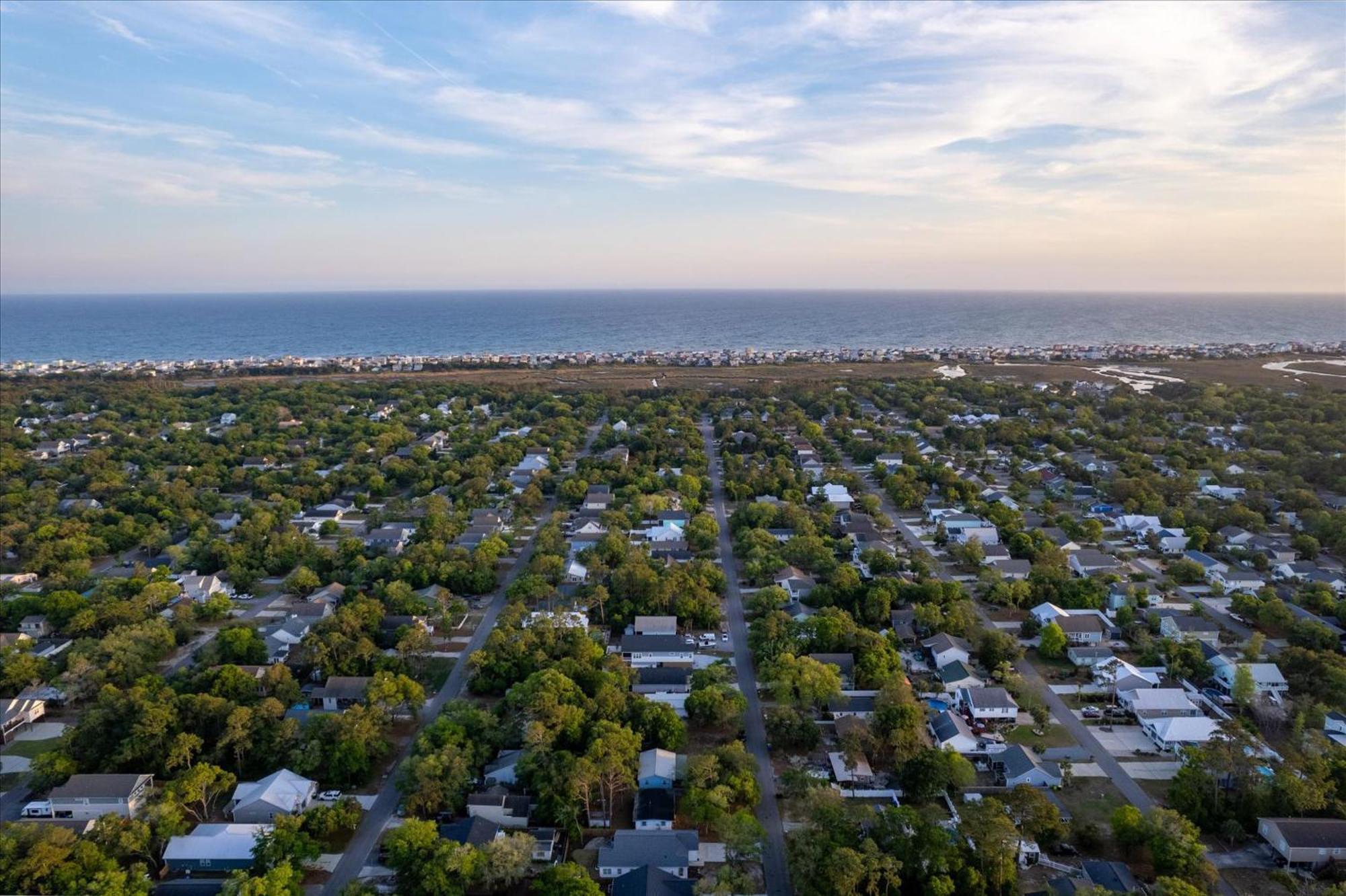 Modern Oak Island Escape 1 Mile To Long Beach! Exteriör bild